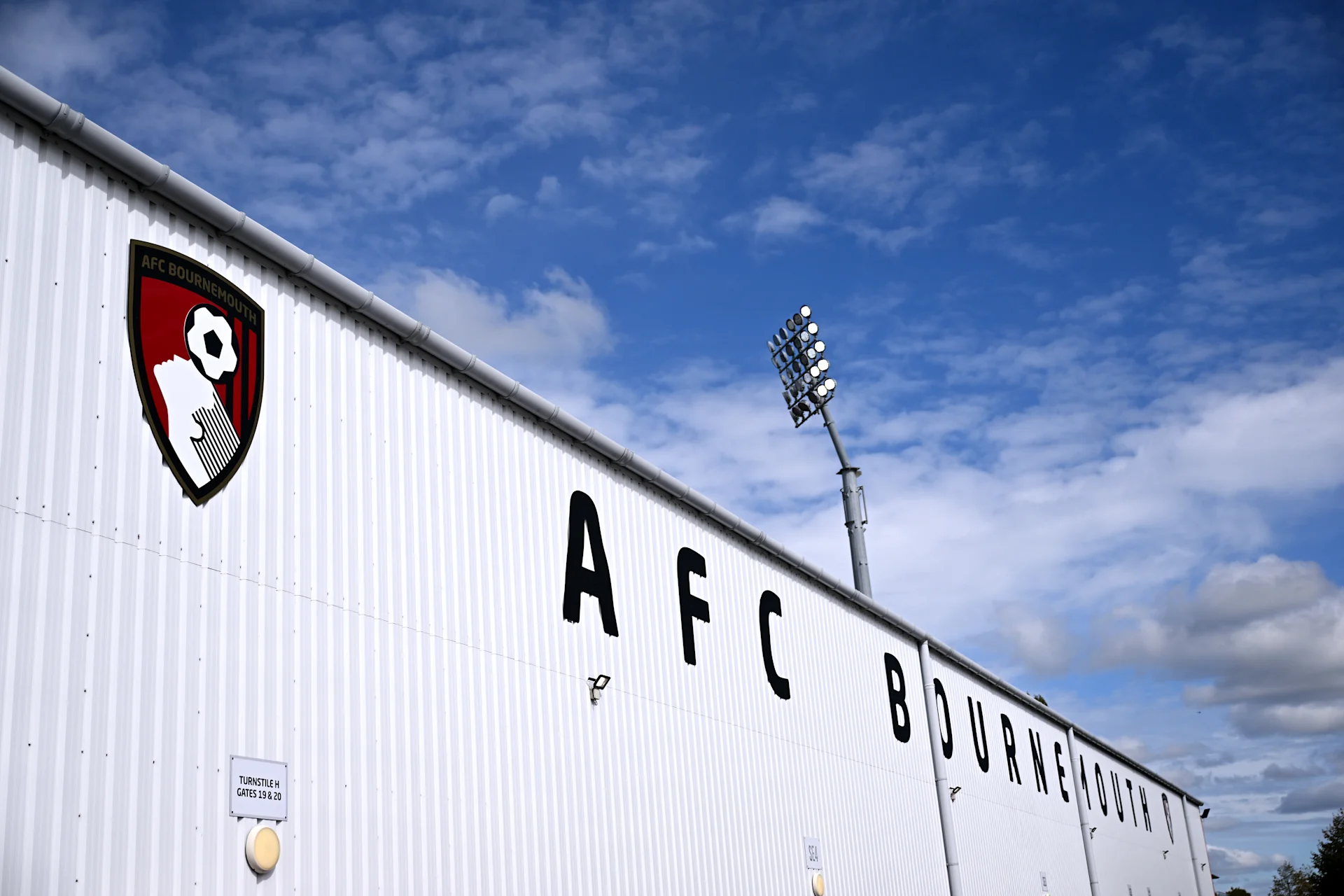 西汉姆联与伯恩茅斯的英超对决，赛前最新动态大揭秘！-特色图片