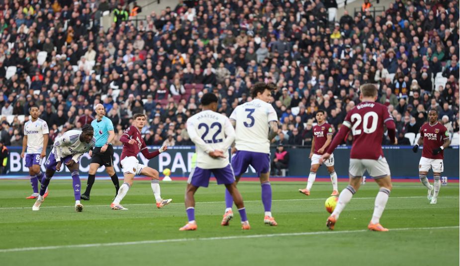 西汉姆联2-3不敌阿斯顿维拉：比赛精彩回顾与分析-特色图片